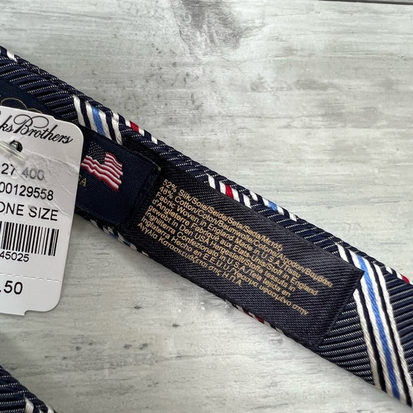 Brooks Brothers NWT Navy w/ White, Red & Blue Stripe Bowtie - Picture 3 of 5